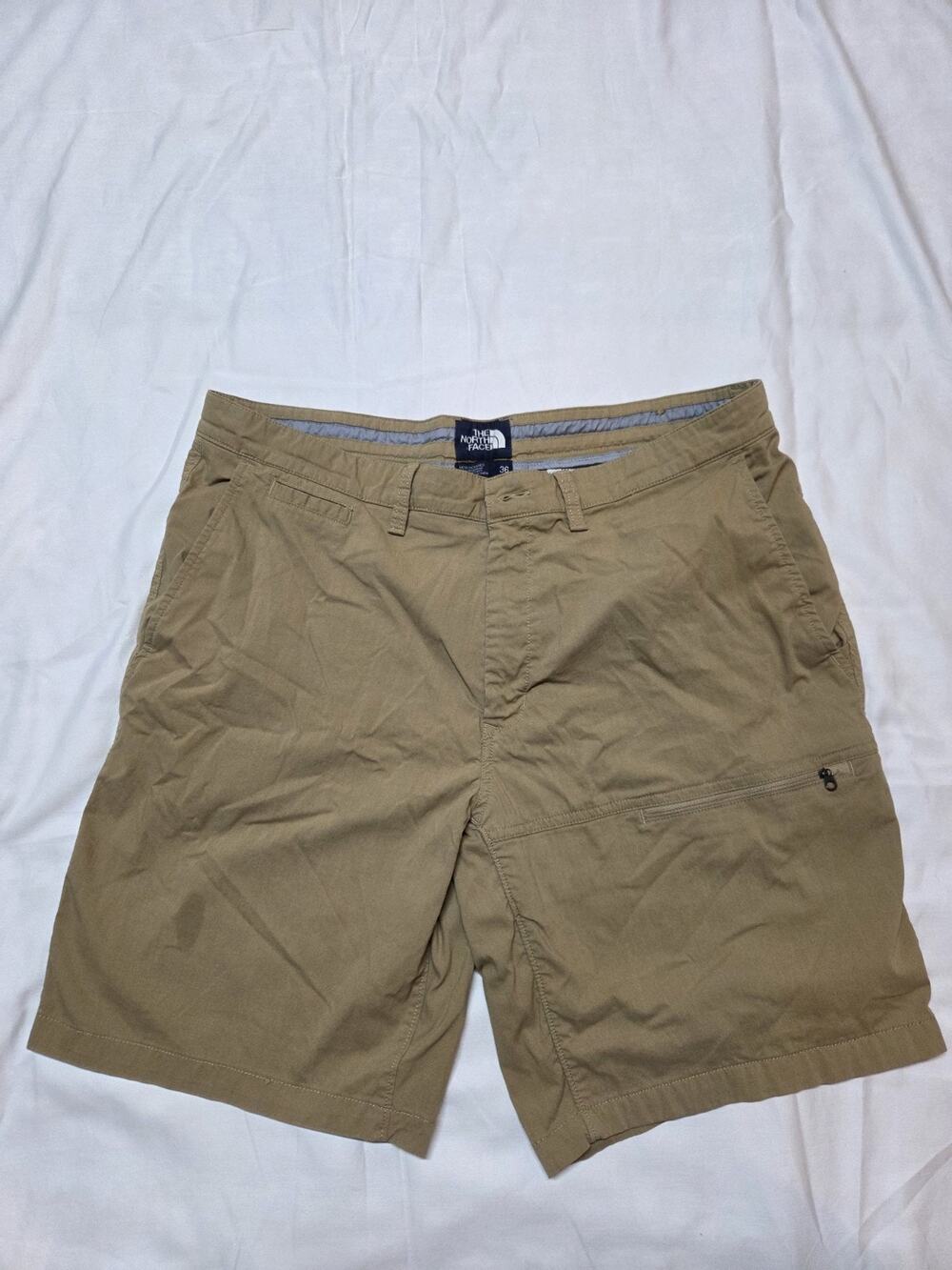 The North Face Men's Flat Front Adventure Shorts Khaki Tan Size 36